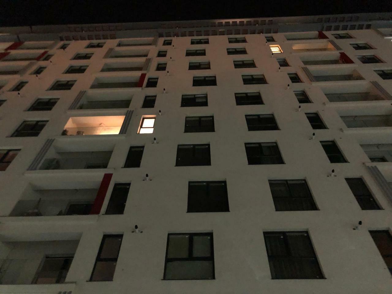 2-Room Penthouse Plaza Residence P1 Boekarest Buitenkant foto