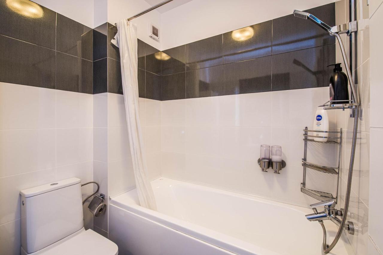 2-Room Penthouse Plaza Residence P1 Boekarest Buitenkant foto